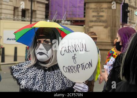 Londres - septembre 2020 : manifestations de la rébellion de l'extinction dans le centre de Londres en campagne sur les questions de changement climatique Banque D'Images