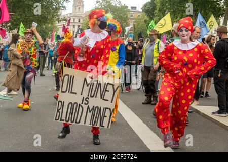 Londres - septembre 2020 : manifestations de la rébellion de l'extinction dans le centre de Londres en campagne sur les questions de changement climatique Banque D'Images