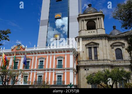 Bolivie la Paz - Palacio Quemado et Cathédrale Basilique de Notre Dame de la paix et Casa Grande del Pueblo Banque D'Images