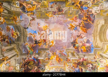 Le plafond peint Andrea Pozzo de Chiesa di Sant Ignazio Di Loyola à Rome, Italie Banque D'Images