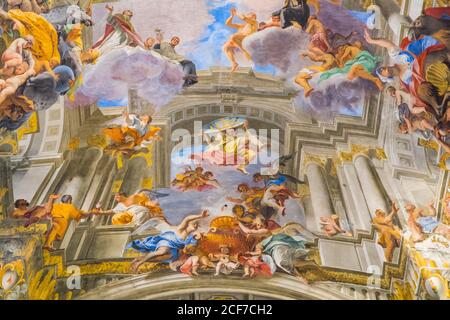 Le plafond peint Andrea Pozzo de Chiesa di Sant Ignazio Di Loyola à Rome, Italie Banque D'Images