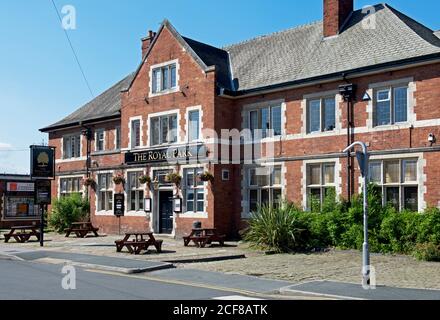 Le pub Royal Park, Queen's Road, Hyde Park, Leeds, West Yorkshire, Angleterre Banque D'Images