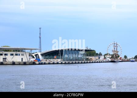 21 2020 août - Rostock-Warnemünde, Mecklembourg-Poméranie-Occidentale/Allemagne: Le terminal passagers des navires de croisière Banque D'Images