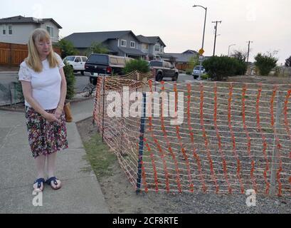 Santa Rosa, États-Unis. 31 août 2020. Astrid Granger se trouve à l'angle de Jenna place, dans le parc Coffey, où elle avait vécu pendant 30 ans jusqu'à l'incendie de 2017. En 2017, elle et son mari ont perdu leur maison dans le quartier de Coffey Park dans le feu de Tubbs à Santa Rosa. (À dpa 'la Californie devient un enfer de feu - pas de fin en vue') Credit: Barbara Munker/dpa/Alamy Live News Banque D'Images