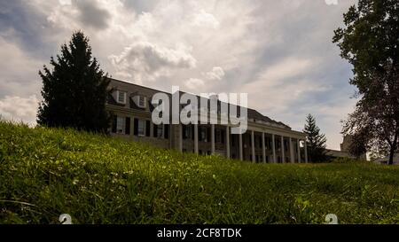 Bloomington, États-Unis. 03ème septembre 2020. Vue extérieure de la maison de Fraternité Acacia qui est en quarantaine. Plus de 30 maisons grecques de l'Université de l'Indiana sont actuellement en quarantaine. Crédit : SOPA Images Limited/Alamy Live News Banque D'Images