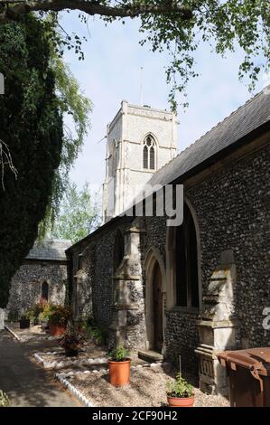 L'église Saint-Cuthbert, Thetford, Norfolk, est l'une des deux églises médiévales survivantes. La plupart de l'église date des XIIIe et 114e siècles. Banque D'Images