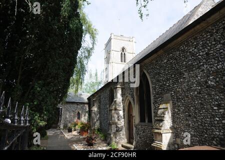 L'église Saint-Cuthbert, Thetford, Norfolk, est l'une des deux églises médiévales survivantes. La plupart de l'église date des XIIIe et 114e siècles. Banque D'Images