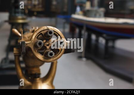 Canon gros plan, mitrailleuse navale à quatre canons, mise au point sélective Banque D'Images