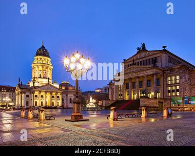 Cathédrale allemande, Konzerthaus Berlin, Schauspielhaus Berlin, Schillerbrunnen, Gendarmenmarkt, Markgrafenstraße, Jägerstrasse, quartier de Mitte, Banque D'Images