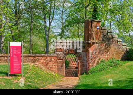 Entrée au Klause à Kastel-Staadt, Vallée du Saar, Rhénanie-Palatinat, Allemagne Banque D'Images