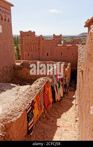 Ait Benhaddou, artisanat, création, Maroc, tapis, couleur, commerce, architecture, commerce Banque D'Images
