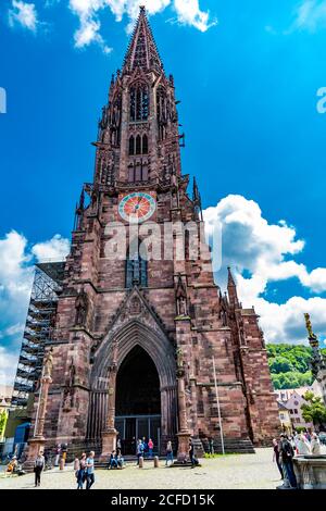 Freiburg Minster, Münsterplatz, Freiburg, Freiburg im Breisgau, Allemagne, Europe Banque D'Images