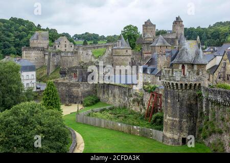 La plus grande ville fortifiée d'Europe Château de Fougères, Fougères, Bretagne, France Banque D'Images