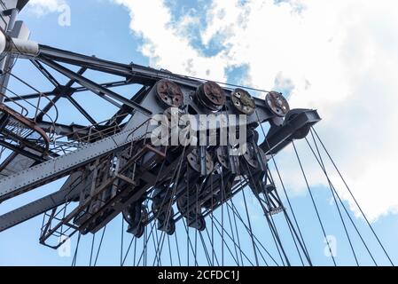 Allemagne, Saxe-Anhalt, Gräfenhainichen, anciennes pelles à charbon brun, technologie minière à ciel ouvert, Ferropolis, ville de fer. Banque D'Images