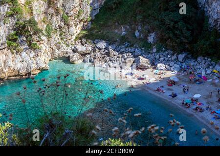 Pélion, plage de Fakistra, Grèce - août 11 2020: Plage éloignée Fakistra dans la région de Pélion en Grèce Banque D'Images