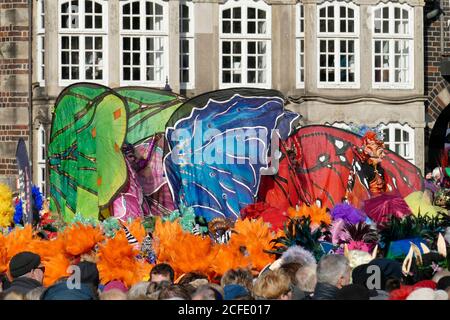 Carnaval de Brême Samba sur la place du marché, Brême, Allemagne, Europe Banque D'Images