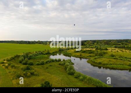 Allemagne, Saxe-Anhalt, Glindenberg, Weiher an der Elbe, zone inondée, vue aérienne avec drone. Banque D'Images