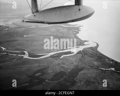 Légende originale : vues aériennes sur la Palestine. Rive nord du lac de Galilée. Jordanie à distance - emplacement: Israël ca. 1931 Banque D'Images