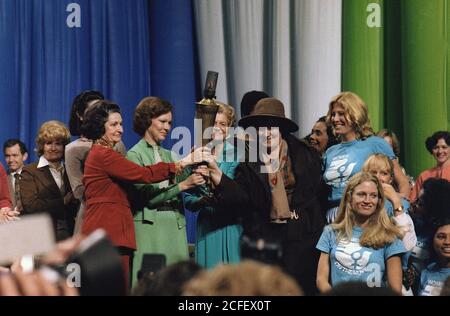 Rosalynn carter assiste à la Conférence nationale des femmes ca. 19 novembre 1977 Banque D'Images