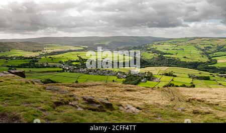 Autour du Royaume-Uni - « Happy Valley » Images capturées lors d'une promenade jusqu'au Studley Pike Monument, sur la lande au-dessus de Todmorden & Hebden Bridge dans le West Yorkshire, Banque D'Images