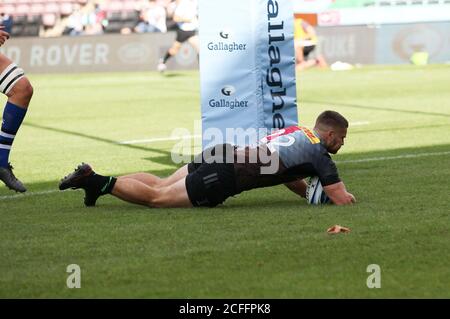 Twickenham, Royaume-Uni. Le 05septembre 2020. JAMES LANG de Harlequins marque une consolation essayez d'obtenir le score 27-41 lors du match de rugby Gallagher Premiership entre Harlequins et Bath Rugby à Twickenham Stoop, Twickenham, Angleterre, le 5 septembre 2020. Photo de Ken Sparks. Utilisation éditoriale uniquement, licence requise pour une utilisation commerciale. Aucune utilisation dans les Paris, les jeux ou les publications d'un seul club/ligue/joueur. Crédit : UK Sports pics Ltd/Alay Live News Banque D'Images