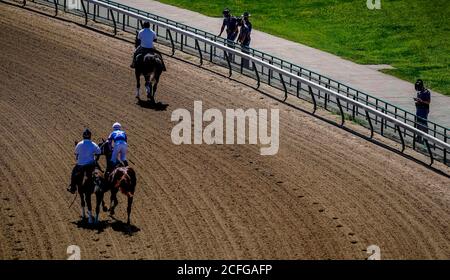 Louisville, Kentucky, États-Unis . Louisville, Kentucky, États-Unis. 5 septembre 2020. 5 septembre 2020 : ligne de police de l'État du Kentucky la plus grande partie de la circonférence de la piste de course dans les préparatifs pour les manifestations prévues autour de la mort de Breonna Taylor à l'occasion de la journée du Kentucky Derby à Churchill Downs à Louisville, Kentucky. Scott Serio/Eclipse Sportswire/CSM/Alamy Live News crédit: CAL Sport Media/Alamy Live News Banque D'Images