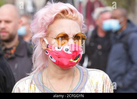 Les propriétaires de boîtes de nuit et de boîtes de nuit, le personnel et les artistes protestent au Museumplein dans le cadre de la pandémie du coronavirus le 5 septembre 2020 à Amsterdam, pays-Bas, pour attirer l'attention sur les problèmes des boîtes de nuit et des discothèques causés par la pandémie du coronavirus. En raison des mesures de corona, les clubs et les discothèques ne peuvent pas ouvrir de la manière habituelle, ils sont autorisés à recevoir des clients dans une sorte de configuration de café, là où les groupes doivent s'asseoir et garder une distance de 1.5 mètres et l'inspection serait stricte plusieurs clubs alors décidé de fermer à nouveau. (Photo de Paulo Amorim/Sipa USA) Banque D'Images