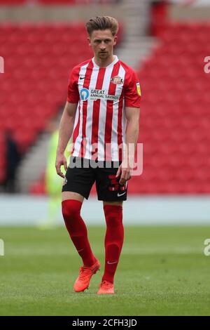 SUNDERLAND, ANGLETERRE. 5 SEPTEMBRE Denver Hume of Sunderland pendant le match de la Carabao Cup entre Sunderland et Hull City au stade de Light, Sunderland. (Credit: Mark Fletcher | MI News) Credit: MI News & Sport /Alay Live News Banque D'Images