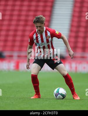 SUNDERLAND, ANGLETERRE. 5 SEPTEMBRE Denver Hume of Sunderland pendant le match de la Carabao Cup entre Sunderland et Hull City au stade de Light, Sunderland. (Credit: Mark Fletcher | MI News) Credit: MI News & Sport /Alay Live News Banque D'Images