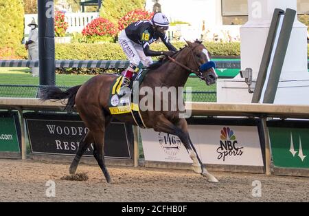 Louisville, États-Unis. Le 05septembre 2020. Authentique et John Velazquez remportent le 146e Kentucky Derby à Churchill Downs le samedi 5 septembre 2020 à Louisville, Kentucky. Photo de Michelle Haas Hutchins/UPI crédit: UPI/Alay Live News Banque D'Images