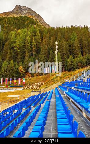 Visite de l'arène de biathlon d'Anterselva. Alpes dolomites, Italie Banque D'Images