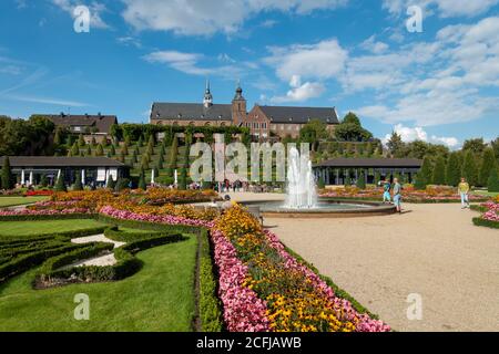 Vue sur l'église de l'abbaye de Kamp à Kamp-Lintfort, NRW, Allemagne Banque D'Images