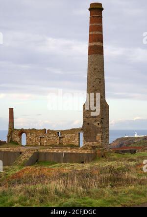 Ancienne mine d'étain au levant sur la côte nord des Cornouailles Banque D'Images