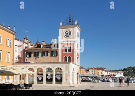 tour de l'horloge, place Marsala Tita, Rovinj, Istria, Croatie Banque D'Images