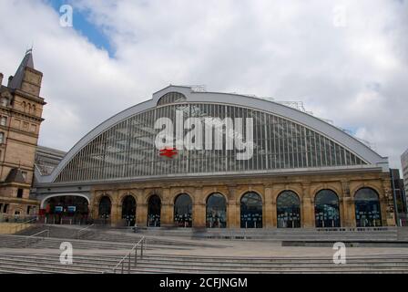 L'entrée de Lime Street Station à Liverpool, Royaume-Uni Banque D'Images