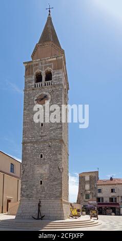 Place principale, église, Umag, Istrie, Croatie Banque D'Images