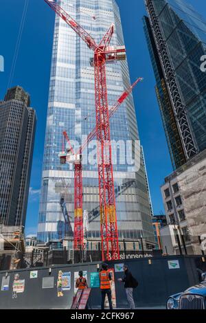 Le gratte-ciel récemment achevé dans la ville de Londres, quartier financier situé au 22 bishopsgate, également connu sous le nom de vingt-deux. Banque D'Images