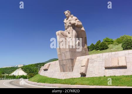 Novorossiysk, Krasnodar Krai, Russie - avril 29.2017: Monument 'aux marins de la révolution' au tournant de la route Novorossiysk-Tuapse Banque D'Images