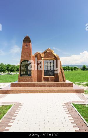 Nazran, Ingouchie, Russie - 02 juin 2019 : monument aux soldats tués dans l'exécution du service international en République d'Afghanistan dans le Banque D'Images