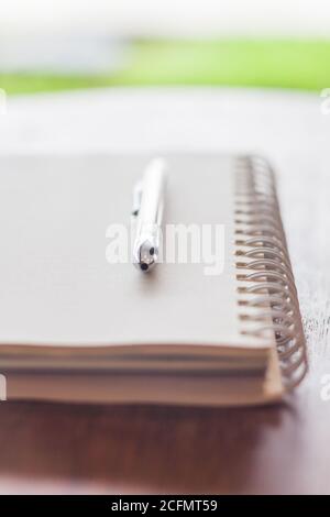 Carnet à spirales avec stylo, stock photo Banque D'Images