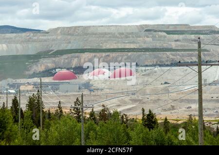 Colombie-Britannique, Canada - le 25 juin 2016 : la mine de cuivre de Highland Valley est l'une des plus grandes mines de cuivre à ciel ouvert au monde Banque D'Images