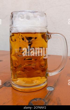 Tasse à bière avec poignée Banque D'Images