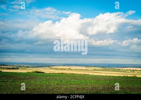 West Illsley, Berkshire, Royaume-Uni. 6 septembre 2020. Vue depuis la randonnée à travers le ridgeway près de West Illsley. Credit: Sidney Bruere/Alay Live News Banque D'Images