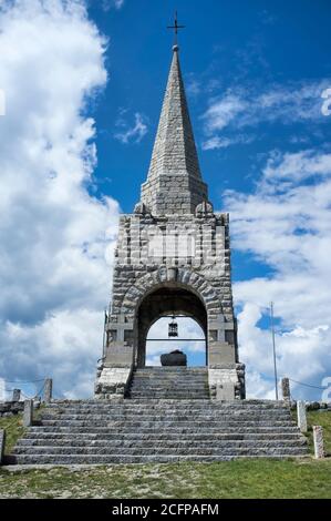 Monument commémoratif dédié aux soldats tués dans la première Guerre mondiale Sur le Mont Cimone en Italie appelé OSSARIO DEL CIMONE Banque D'Images