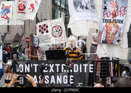 Les partisans de Julian Assange Vivian Westwood parlent en dehors du Old Bailey de Londres Cour pénale ce matin le 7 septembre 2020 AS M. Assange hima Banque D'Images