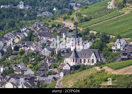 Église Saint-Maximin à Klotten, viniculture le long de la Moselle, Allemagne, Rhénanie-Palatinat, Klotten Banque D'Images