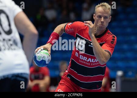 Kassel, Allemagne. 06e septembre 2020. Handball: Ligue européenne de l'EHF, MT Melsungen - Bjerringbro-Silkeborg HB, qualification, 1er tour, matchs de retour dans la salle Rothenbach. Melsungens Lasse Mikkelsen lance la balle. Credit: Swen Pförtner/dpa/Alay Live News Banque D'Images