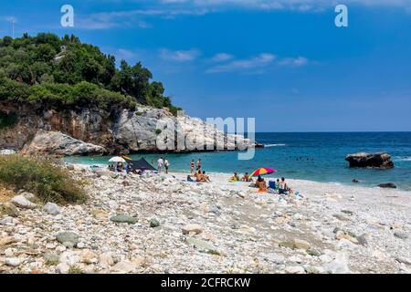 Pélion, Grèce - 8 août 2020 : plage pittoresque de Damouchari à Pélion, en Grèce Banque D'Images