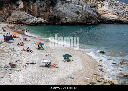 Pélion, Grèce - 8 août 2020 : plage pittoresque de Damouchari à Pélion, en Grèce Banque D'Images