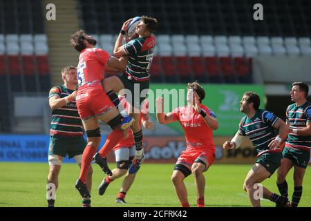 Freddie Stewart de Leicester Tigers collecte la balle pendant le Championnat anglais Gallagher Premiership Rugby Union match entre Leicester Tigers Banque D'Images